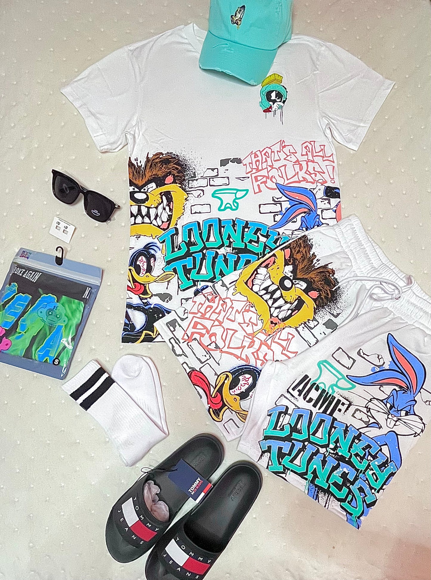 Road Runner Graphic Shirt & Short Pants Set